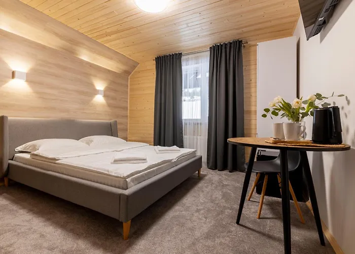 Woodvel House * Paljanyjtsja