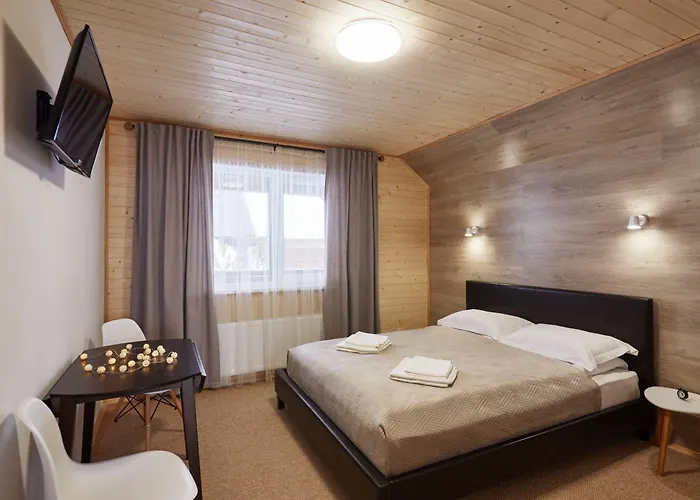 Woodvel House * Paljanyjtsja